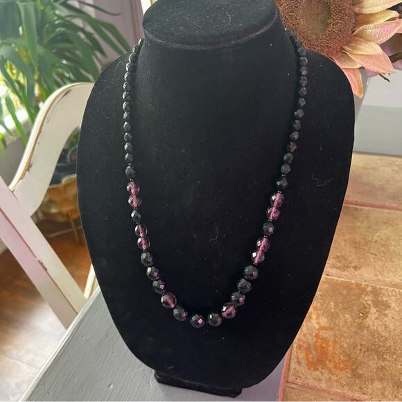 Black & Purple Beaded Necklace - Picture 5 of 7